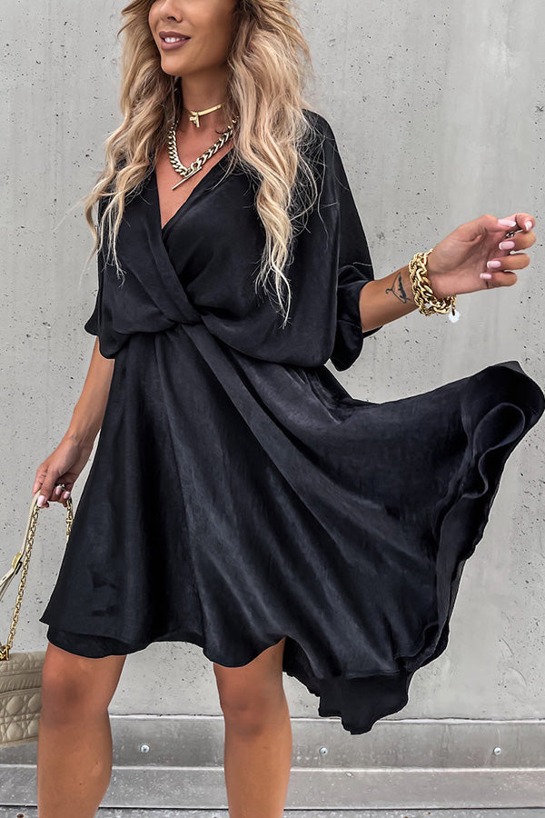 Vestido Laura – Satin com Manga Morcego
