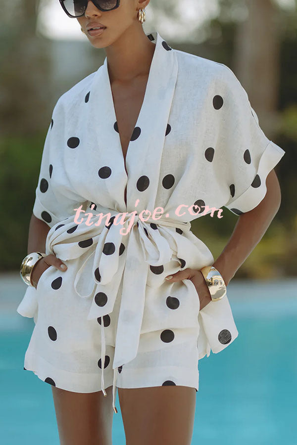 Conjunto Lara – Top Kimono com Poá e Shorts com Cintura Elástica e Bolso