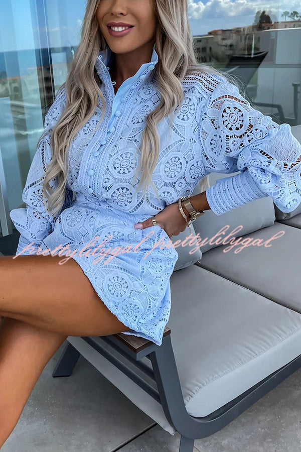 Conjunto Radiant Blessings – Blusa e Shorts de Renda de Crochê