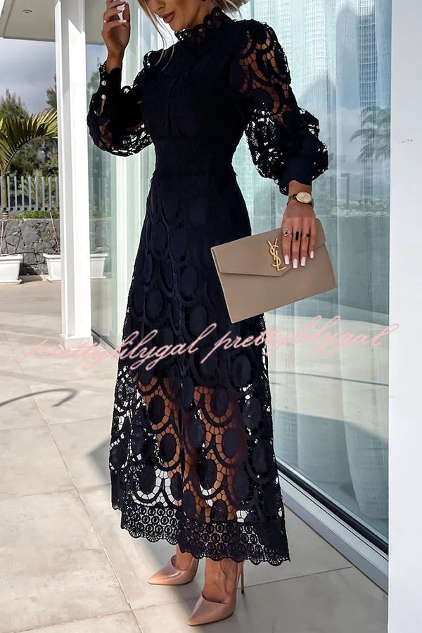 Vestido Helena – Midi de Renda de Crochê com Manga Lanterninha