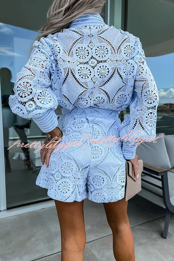 Conjunto Radiant Blessings – Blusa e Shorts de Renda de Crochê
