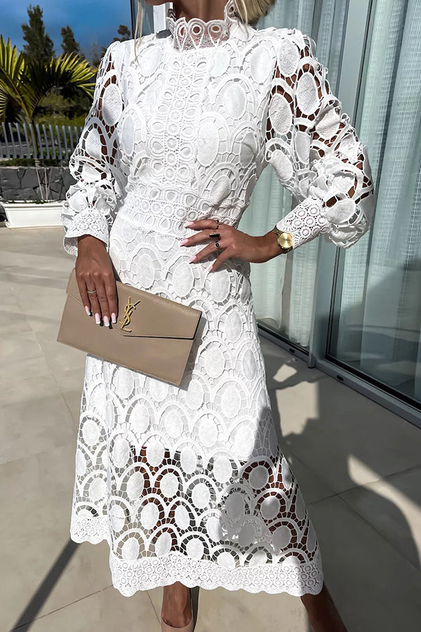 Vestido Helena – Midi de Renda de Crochê com Manga Lanterninha