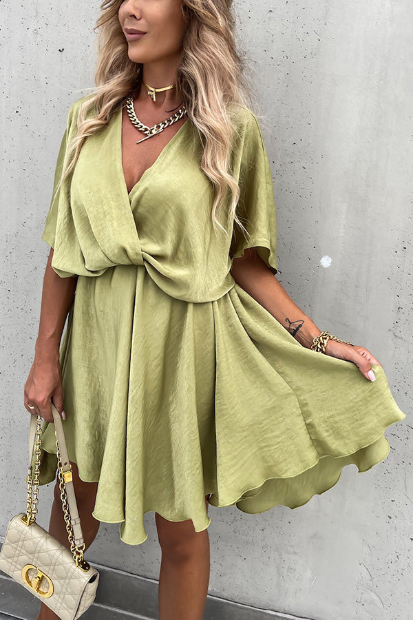 Vestido Laura – Satin com Manga Morcego
