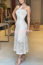 Vestido Iara – Maxi de Tricot Crochê com Design de Flor e Decote Halter