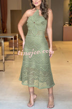 Vestido Iara – Maxi de Tricot Crochê com Design de Flor e Decote Halter