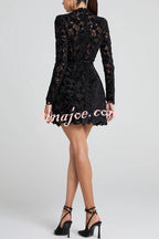 Vestido Lydia – Mini Tule com Renda Floral Bordada, Manga Longa e Cinto