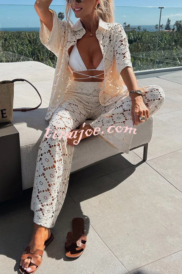 Conjunto Holiday – Camisa Rendada com Flores + Calça Pantalona com Cintura Elástica