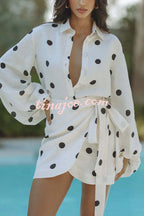 Conjunto Beatriz – Blusa de Manga Balão com Poá e Saia Mini Envelope com Amarração