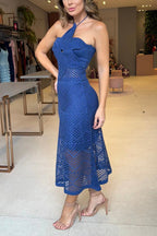 Vestido Iara – Maxi de Tricot Crochê com Design de Flor e Decote Halter