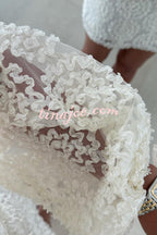 Vestido Helena – Mini com Manga Balão e Textura de Renda