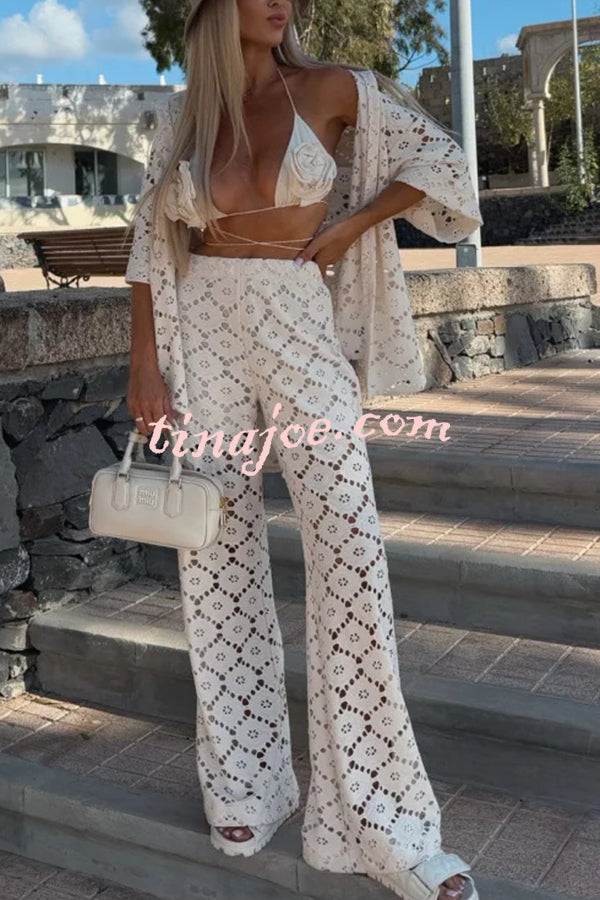 Conjunto Holiday – Camisa Rendada com Flores + Calça Pantalona com Cintura Elástica