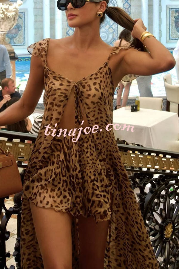 Conjunto Immerse – Blusa Midi Animal Print com Fenda e Shorts com Cintura Elástica