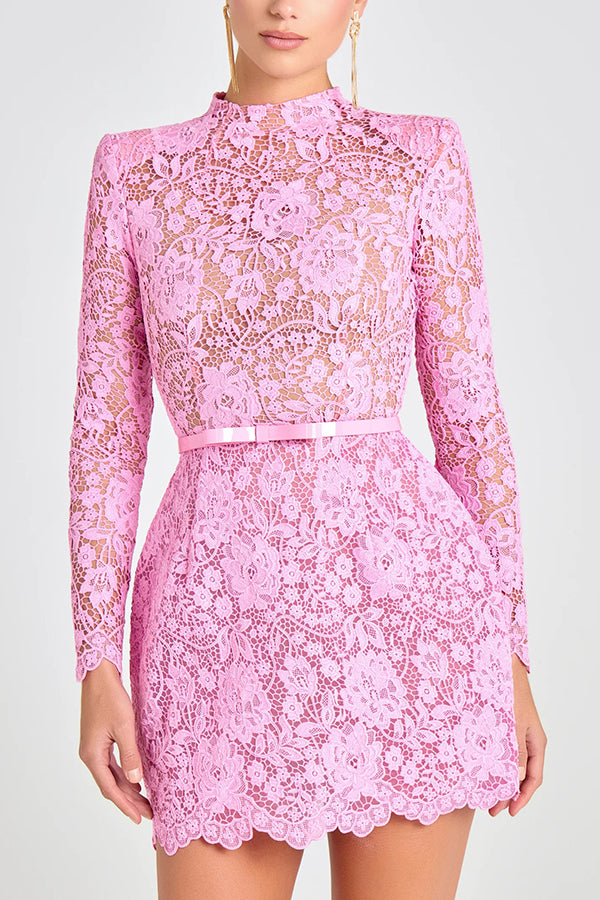 Vestido Priya Aurora – Renda Floral com Laço e Manga Curta