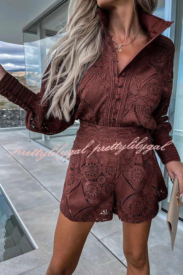 Conjunto Radiant Blessings – Blusa e Shorts de Renda de Crochê