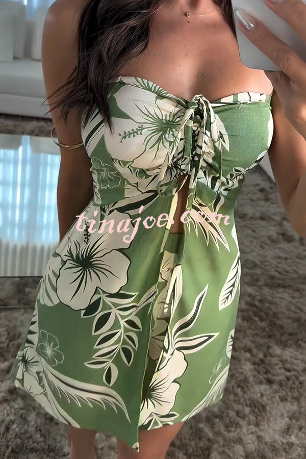 Conjunto Júlia – Top Bandeau com Estampa Floral e Shorts com Cintura Elástica e Bolso