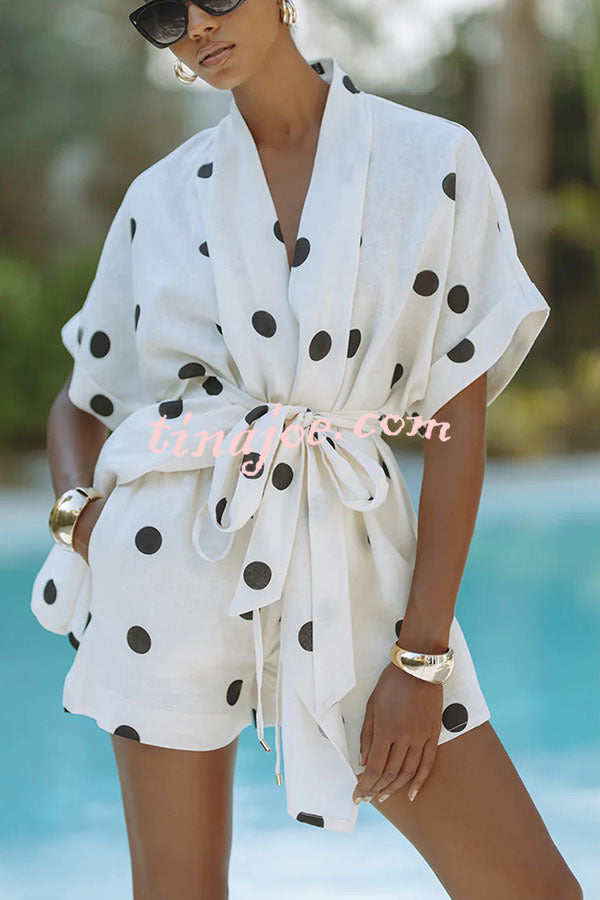 Conjunto Lara – Top Kimono com Poá e Shorts com Cintura Elástica e Bolso