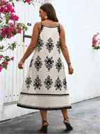 Vestido Plus Size Sem Mangas com Detalhes Vazados