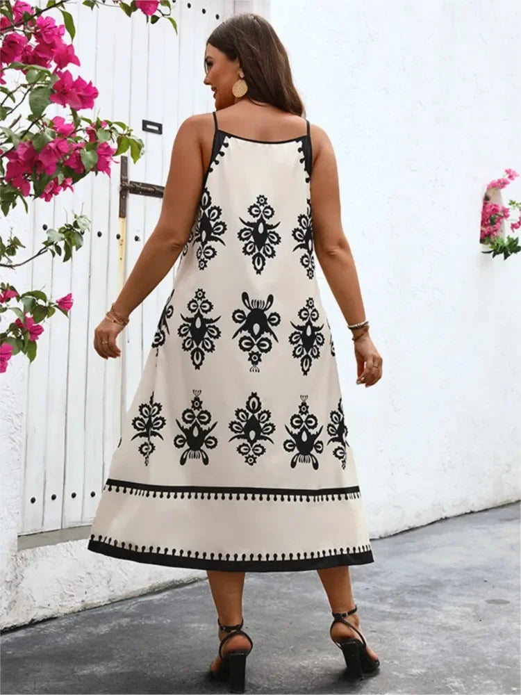 Vestido Plus Size Sem Mangas com Detalhes Vazados