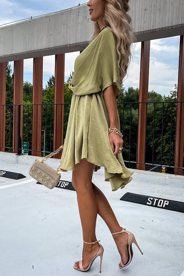 Vestido Laura – Satin com Manga Morcego