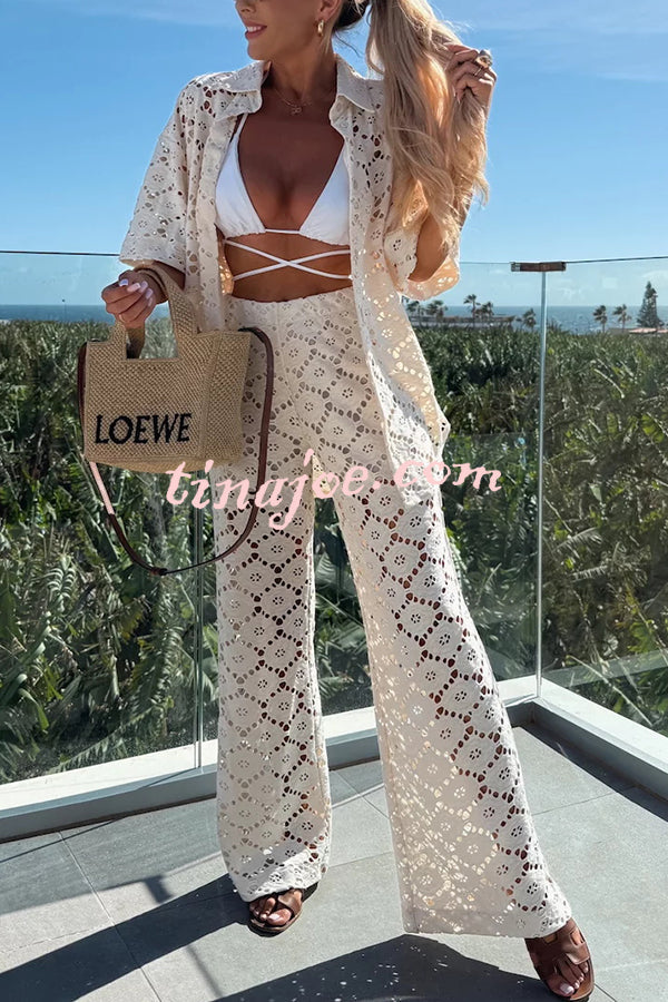 Conjunto Holiday – Camisa Rendada com Flores + Calça Pantalona com Cintura Elástica