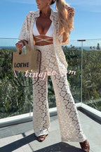 Conjunto Holiday – Camisa Rendada com Flores + Calça Pantalona com Cintura Elástica