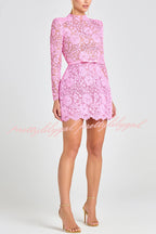 Vestido Priya Aurora – Renda Floral com Laço e Manga Curta