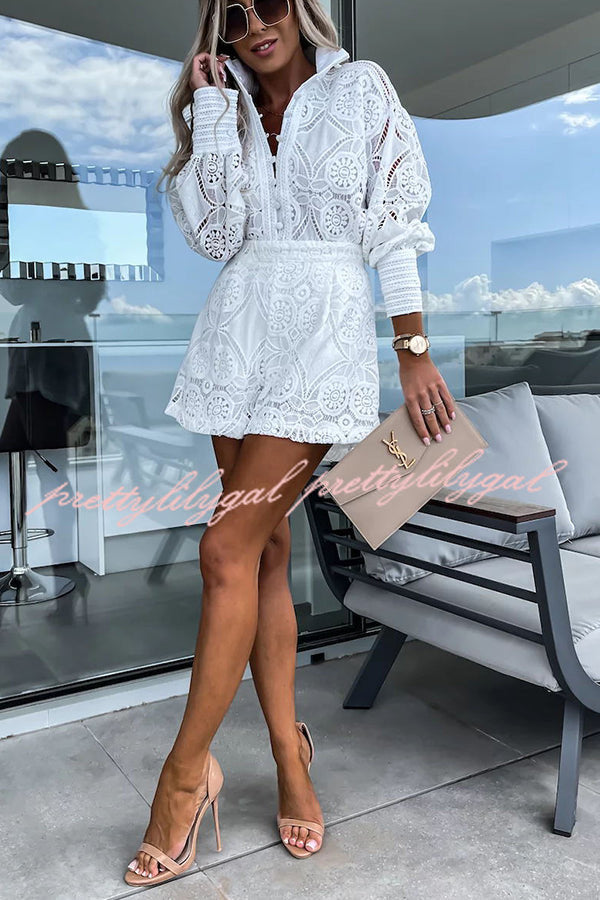 Conjunto Radiant Blessings – Blusa e Shorts de Renda de Crochê